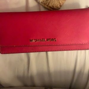 Michael kors magenta wallet